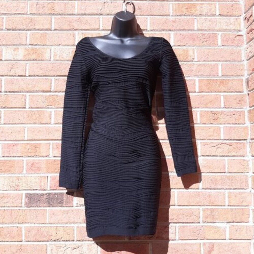 BEBE Long Sleeve Criss Cross Back Ribbed Bodycon Dress - Size: Medium - Black